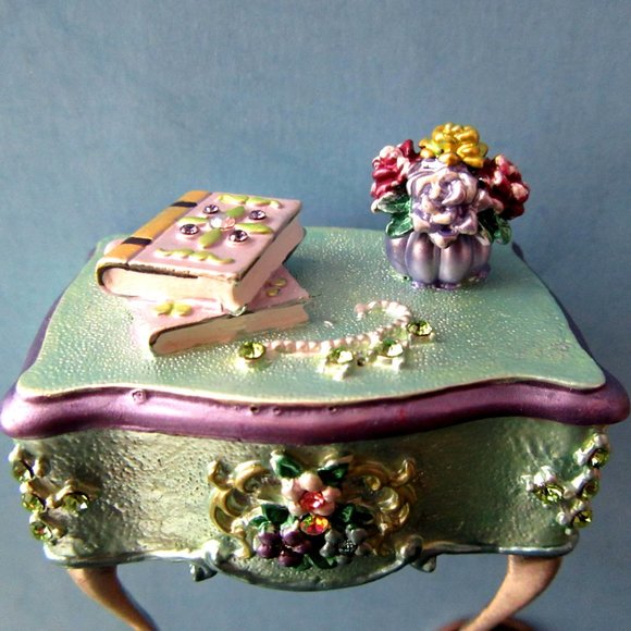 Swarovski crystals rhinestone ring box - trinket box - desk - table top - Picture 10 of 13